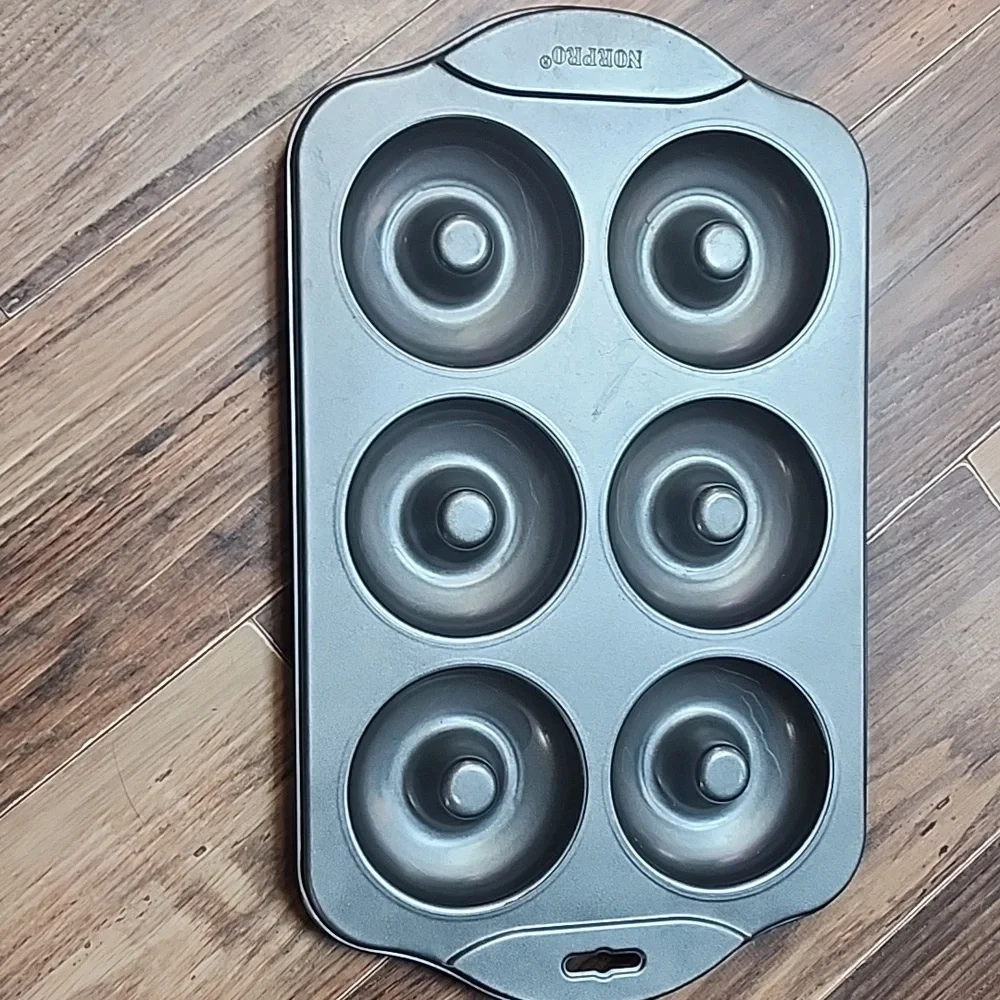 Nopro non-stick 6‎ count doughnut pan
